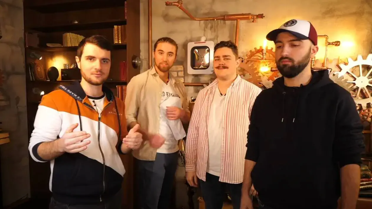 photo du crew dans le studio d'Amixem.